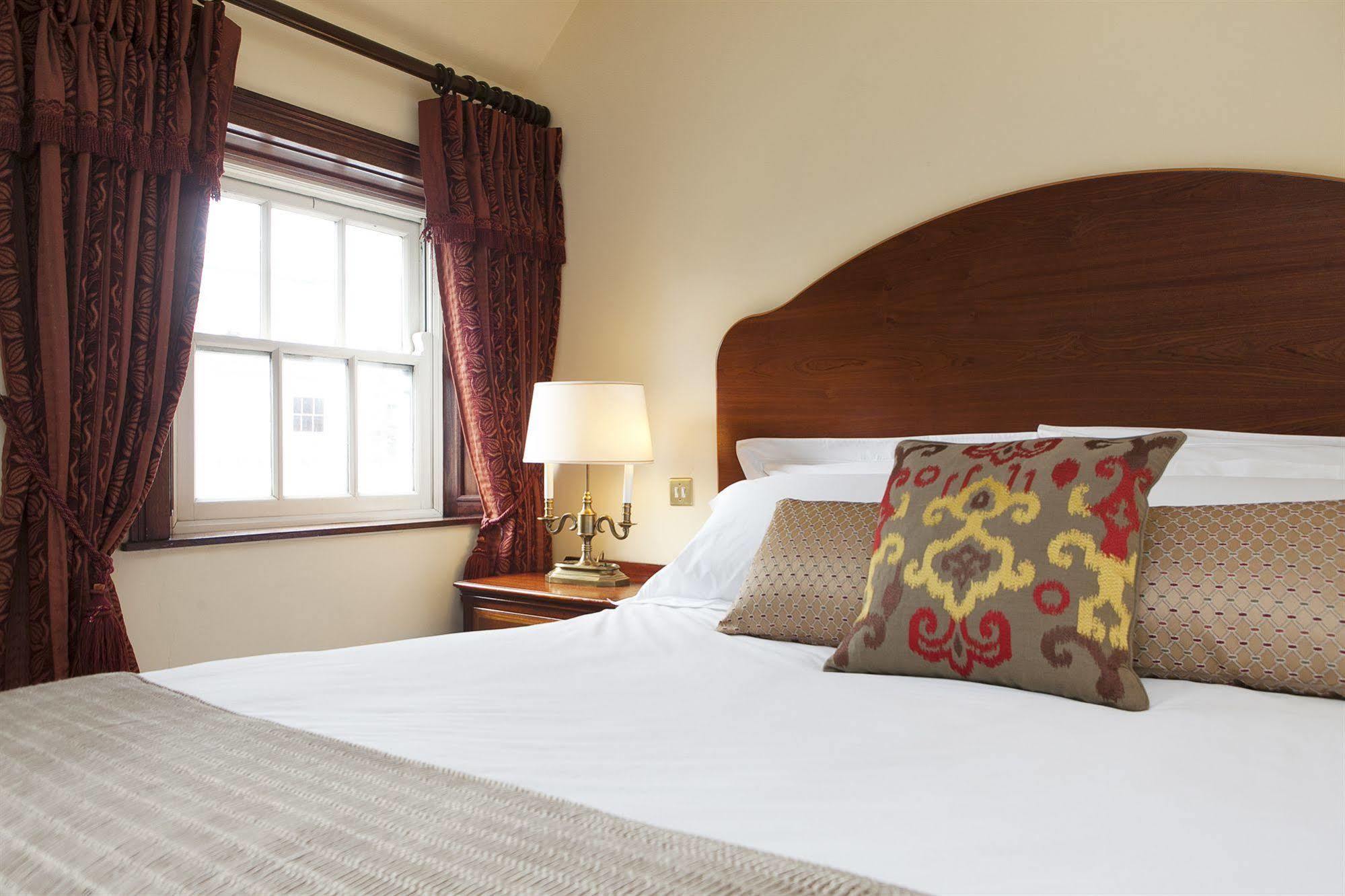 The Mont Hotel Dublin Bagian luar foto