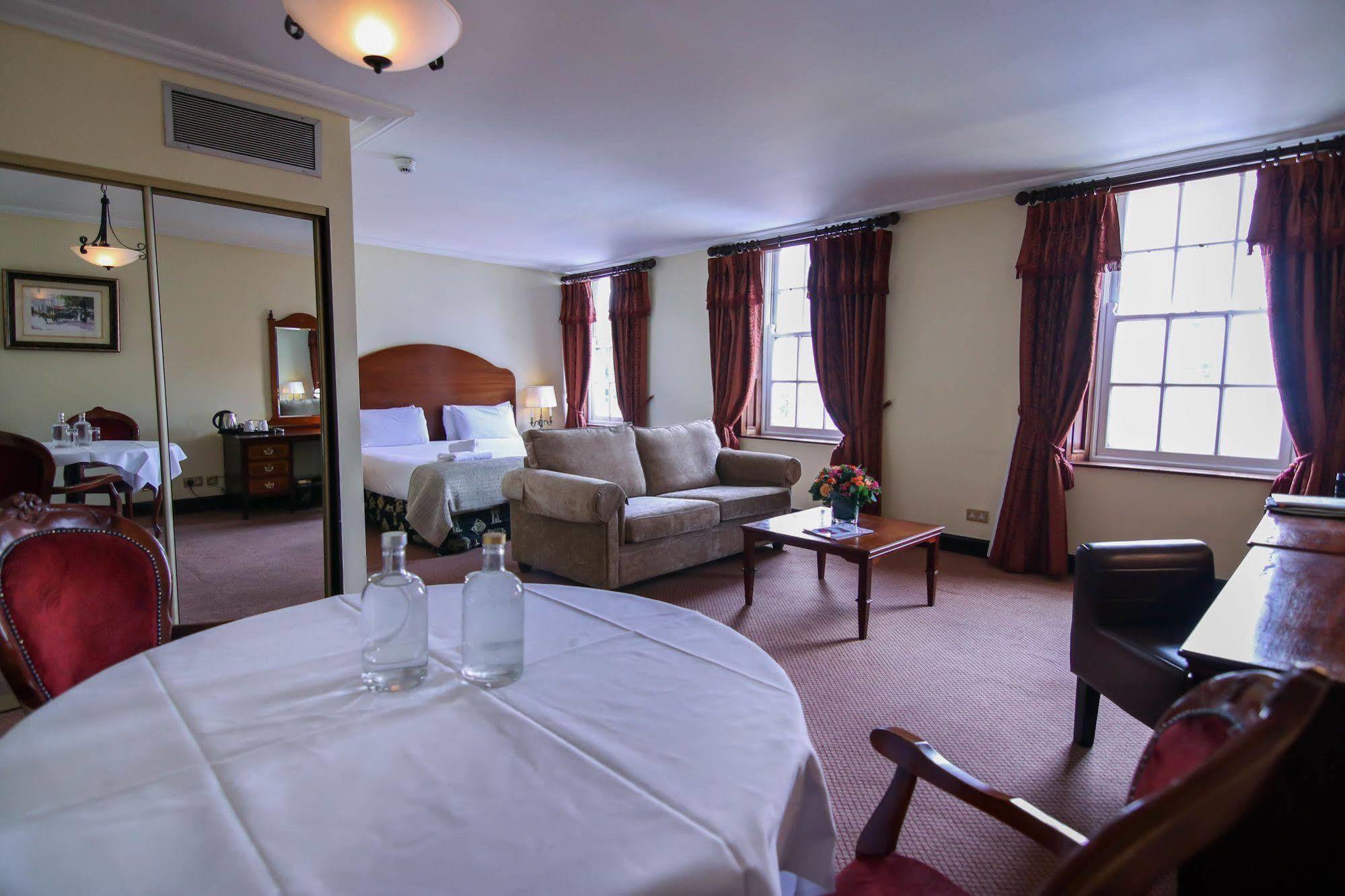 The Mont Hotel Dublin Bagian luar foto